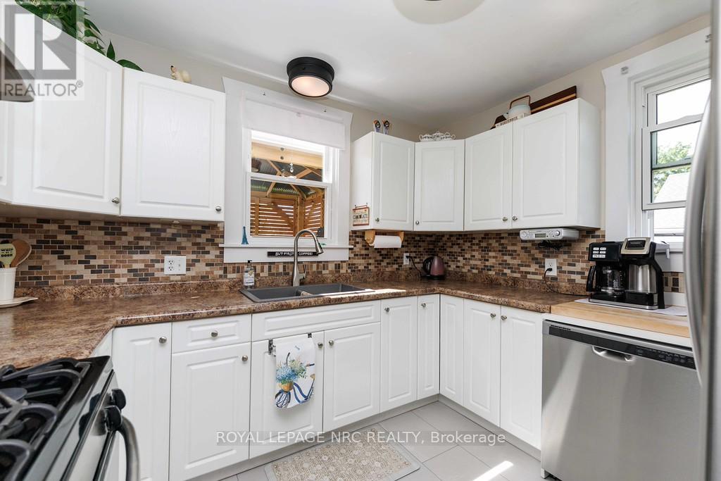 888 STEELE STREET - 6