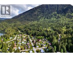 1102 Highway 31a, New Denver, BC V0G1S0 Photo 30