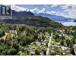 1102 Highway 31a, New Denver, BC V0G1S0 Photo 36