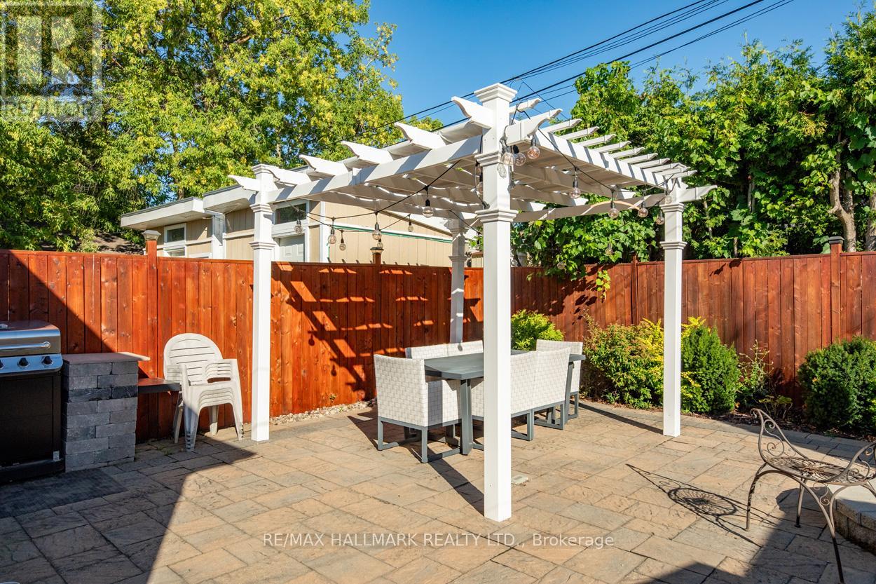 12 TRINNELL BOULEVARD - 18