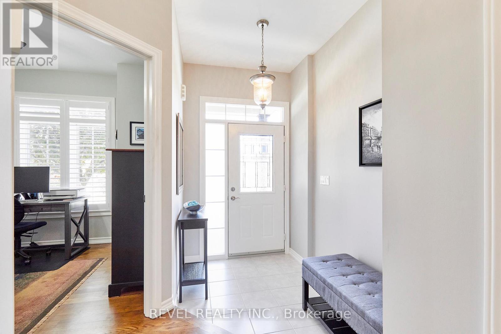 535 KINGSFIELD LOOP - Image 3