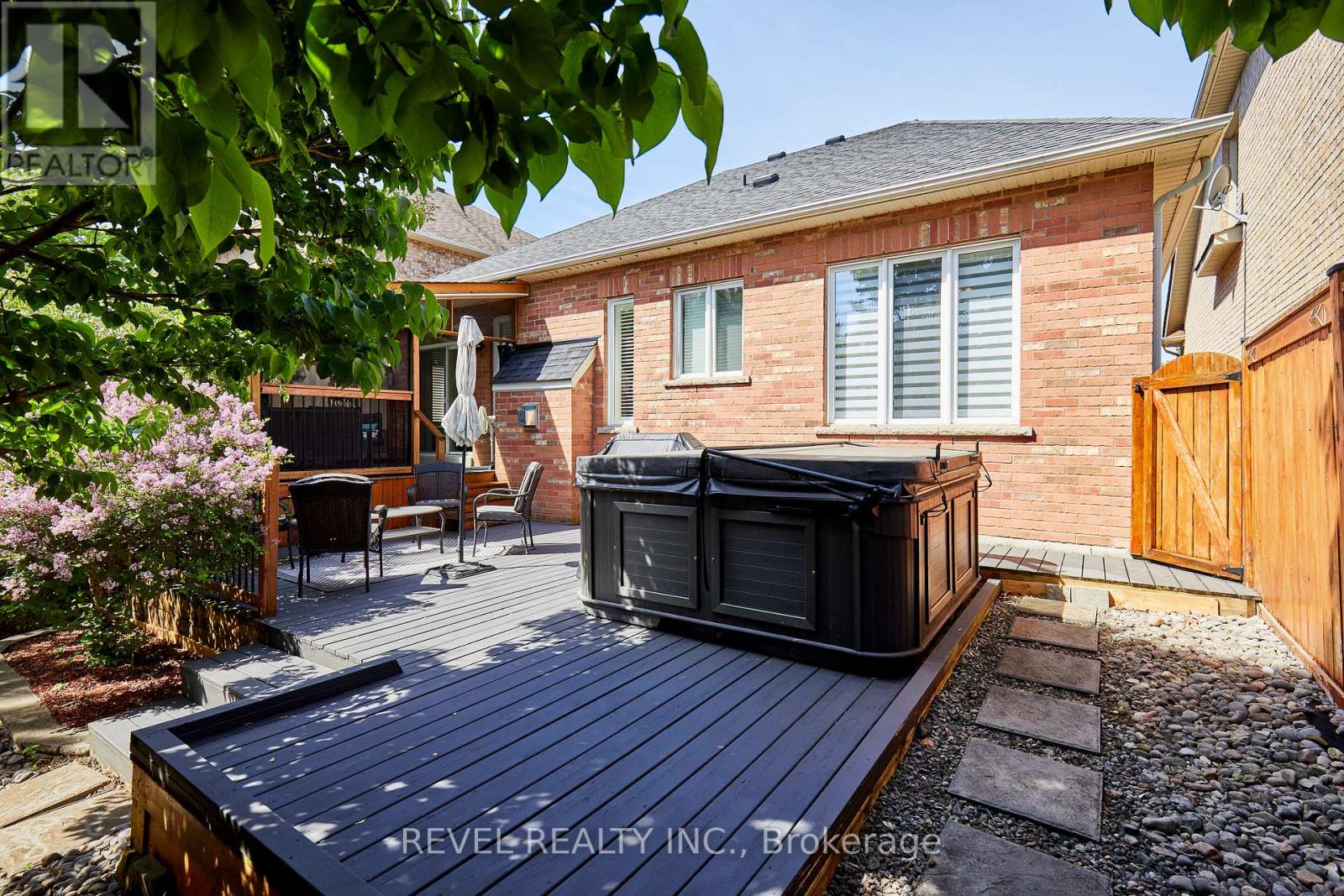 535 KINGSFIELD LOOP - 43
