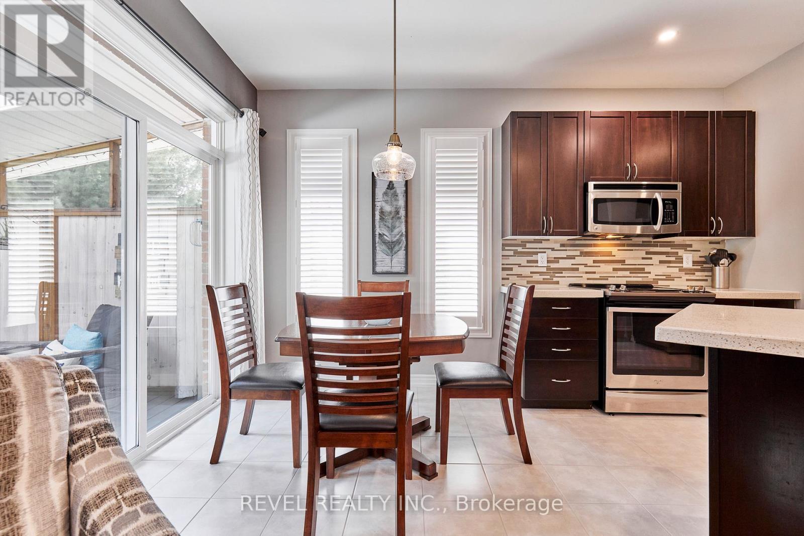535 KINGSFIELD LOOP - 9