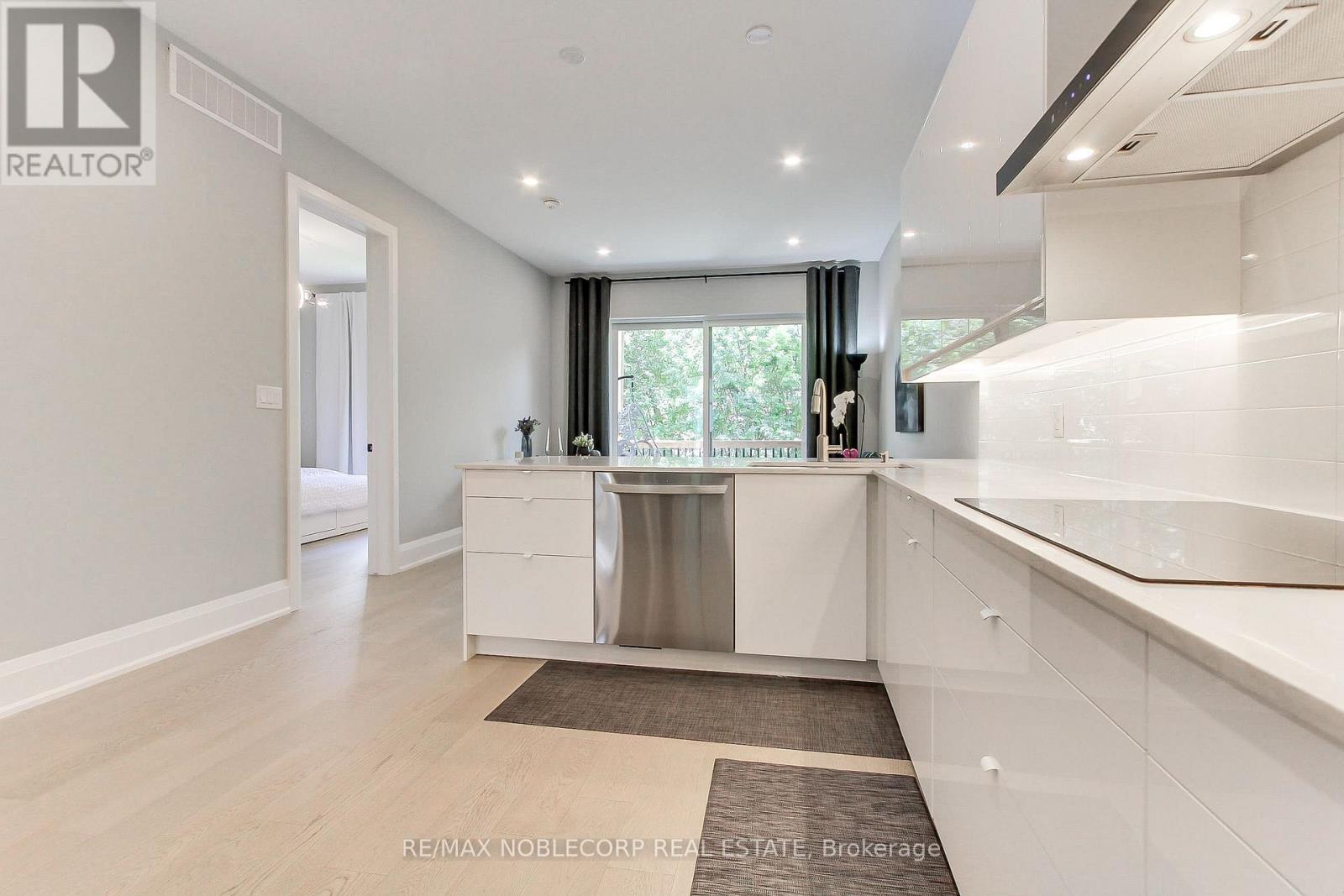 606 GREEN STREET - 12