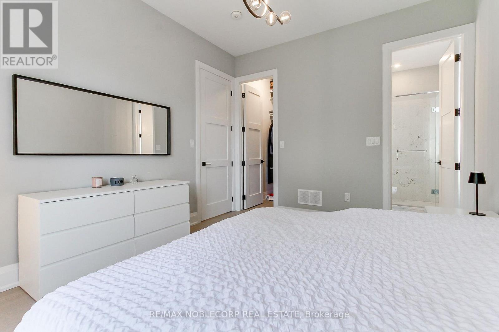 606 GREEN STREET - 18