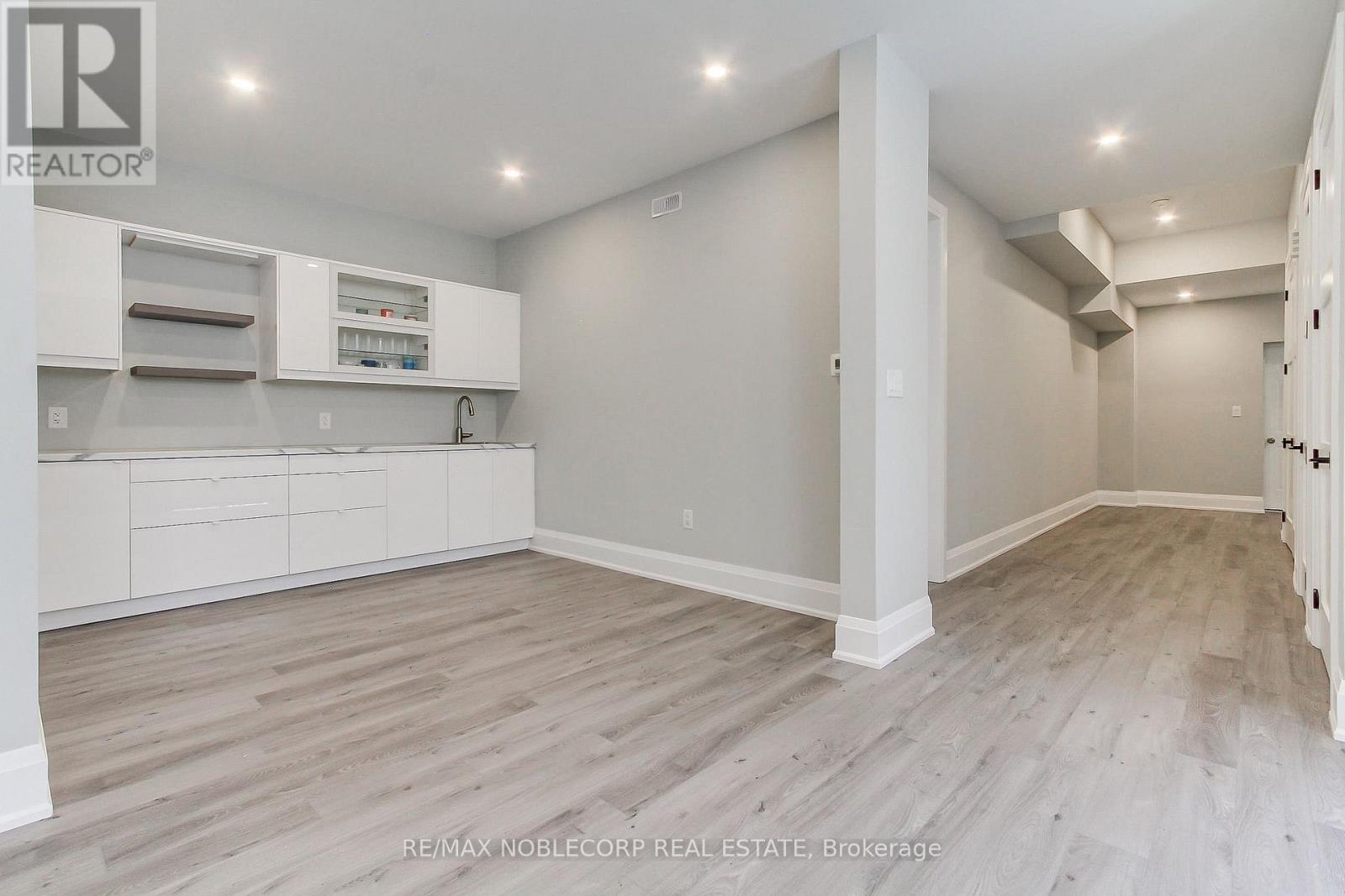 606 GREEN STREET - 40