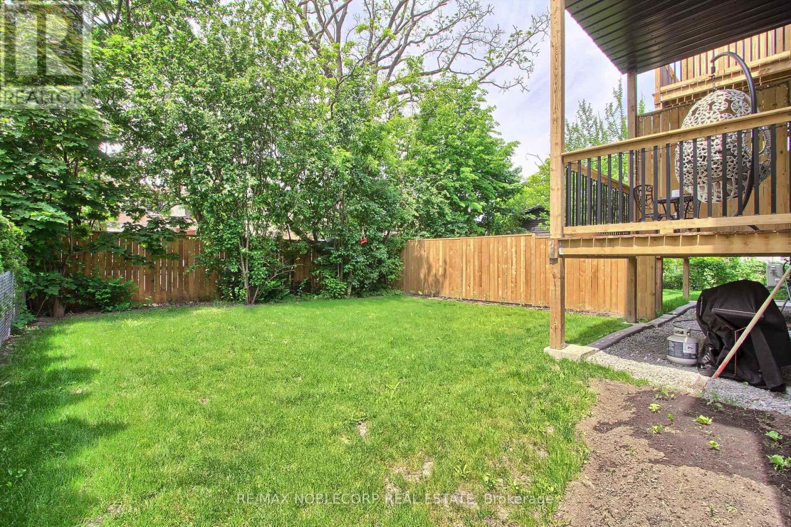 606 GREEN STREET - 47