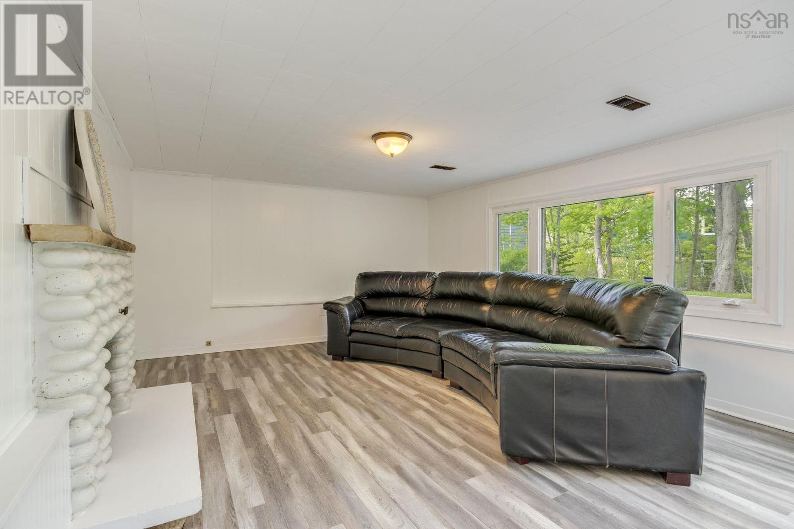 33 Southill Drive - 32