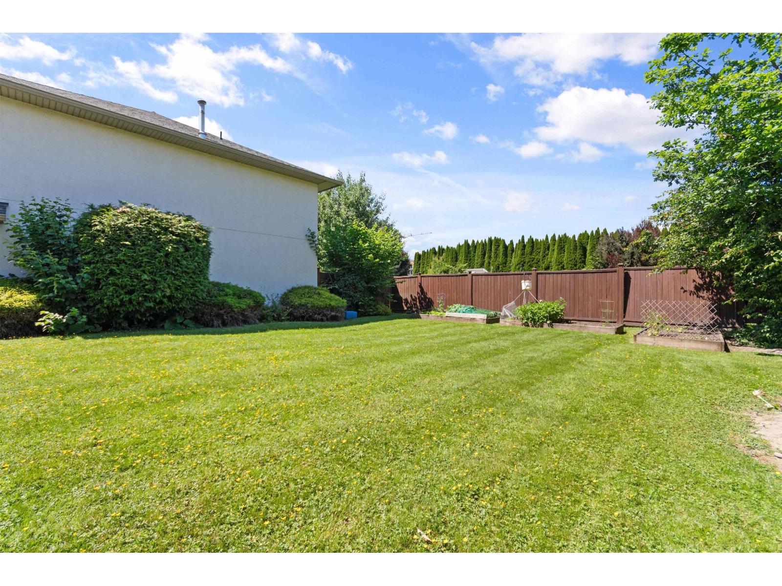12 9486 WOODBINE STREET, Chilliwack Proper East, Chilliwack
