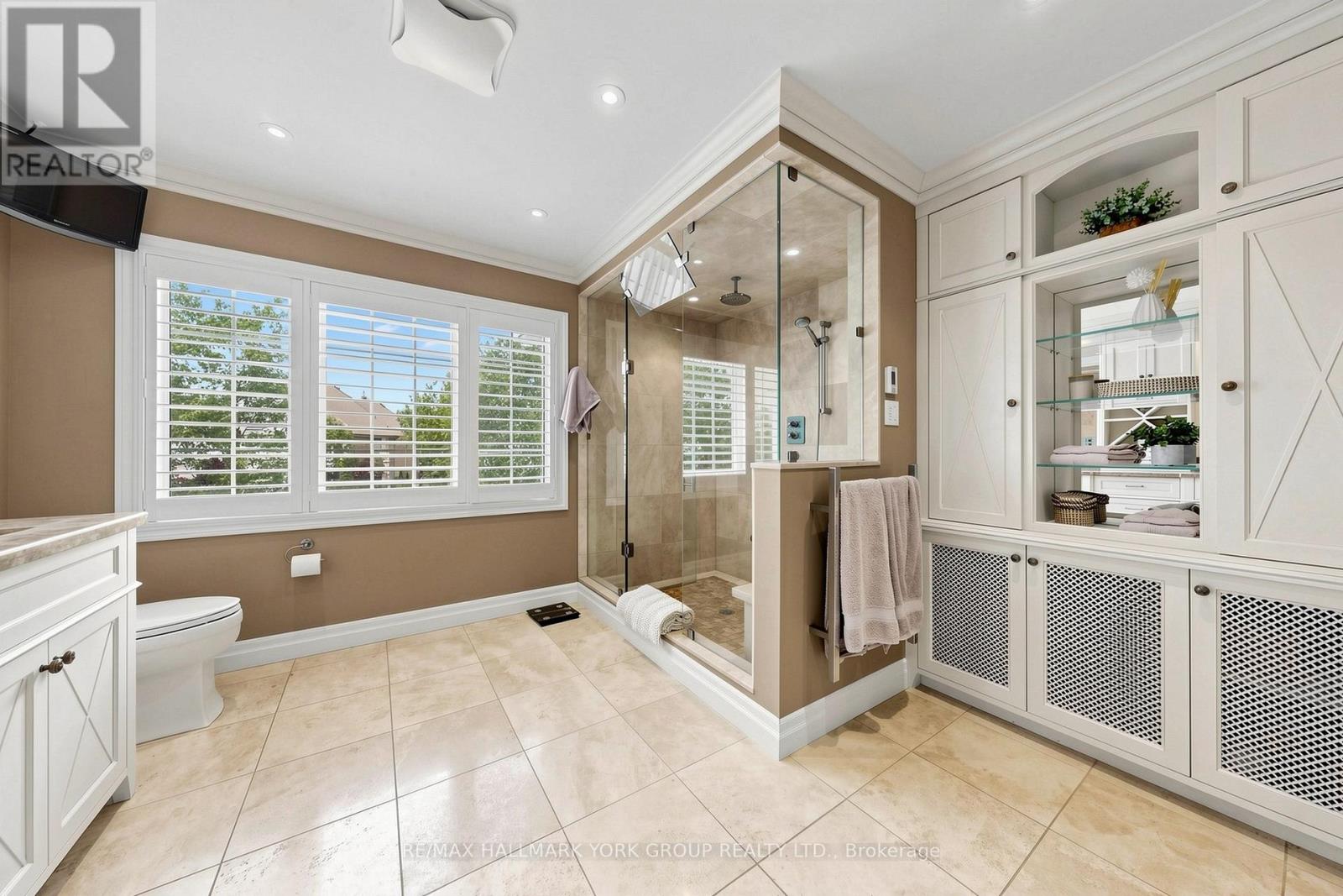 63 WILLIS DRIVE - 24