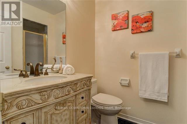 #154 18 CLARK AVENUE W - 18