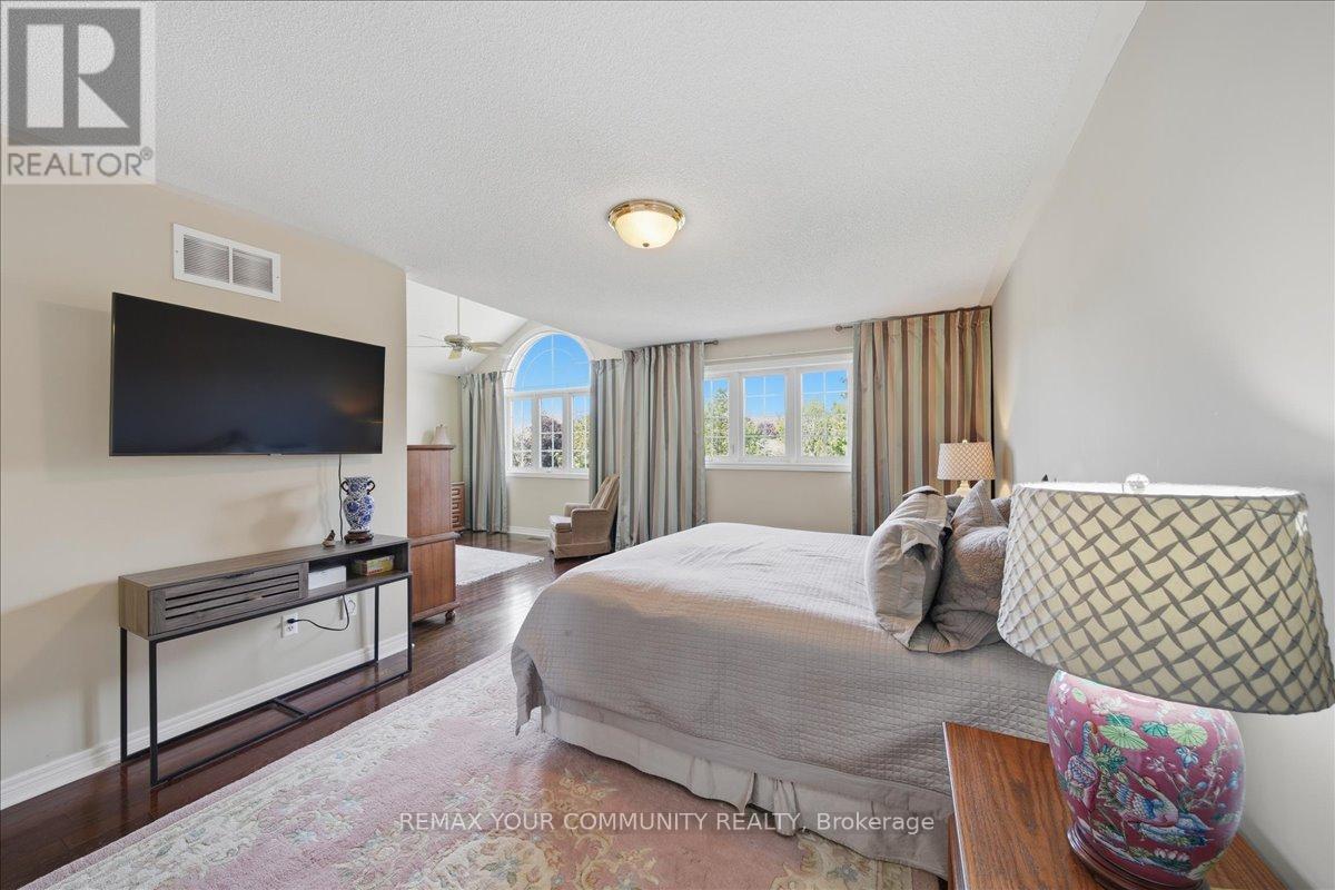 14 OXFORD COURT - 33