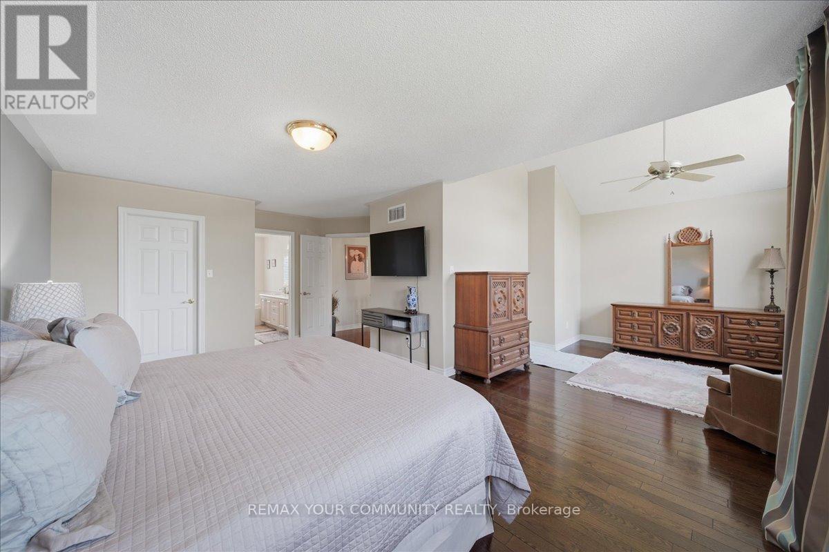 14 OXFORD COURT - 35