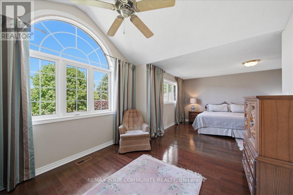 14 OXFORD COURT - 36