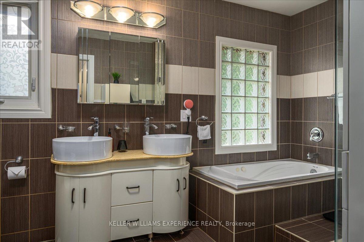 2030 LILAC DRIVE - 40