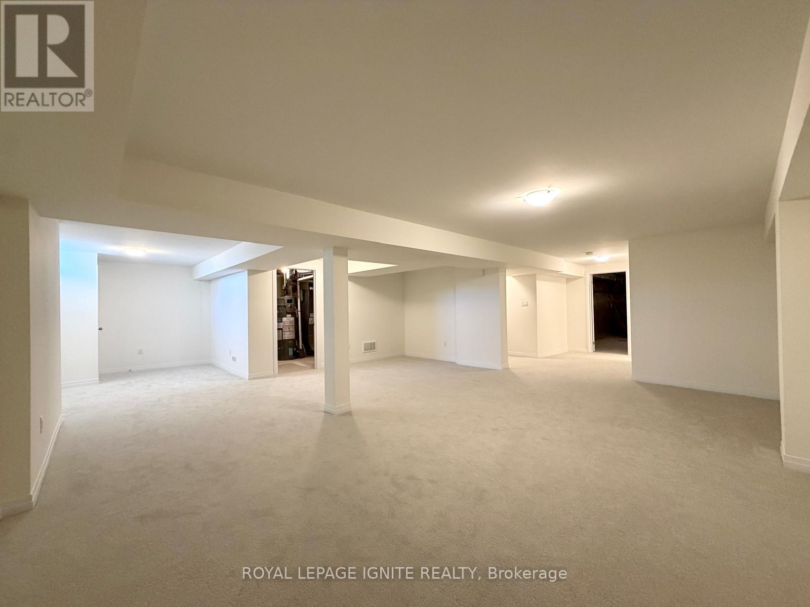 537 HUDSON CRESCENT - 18