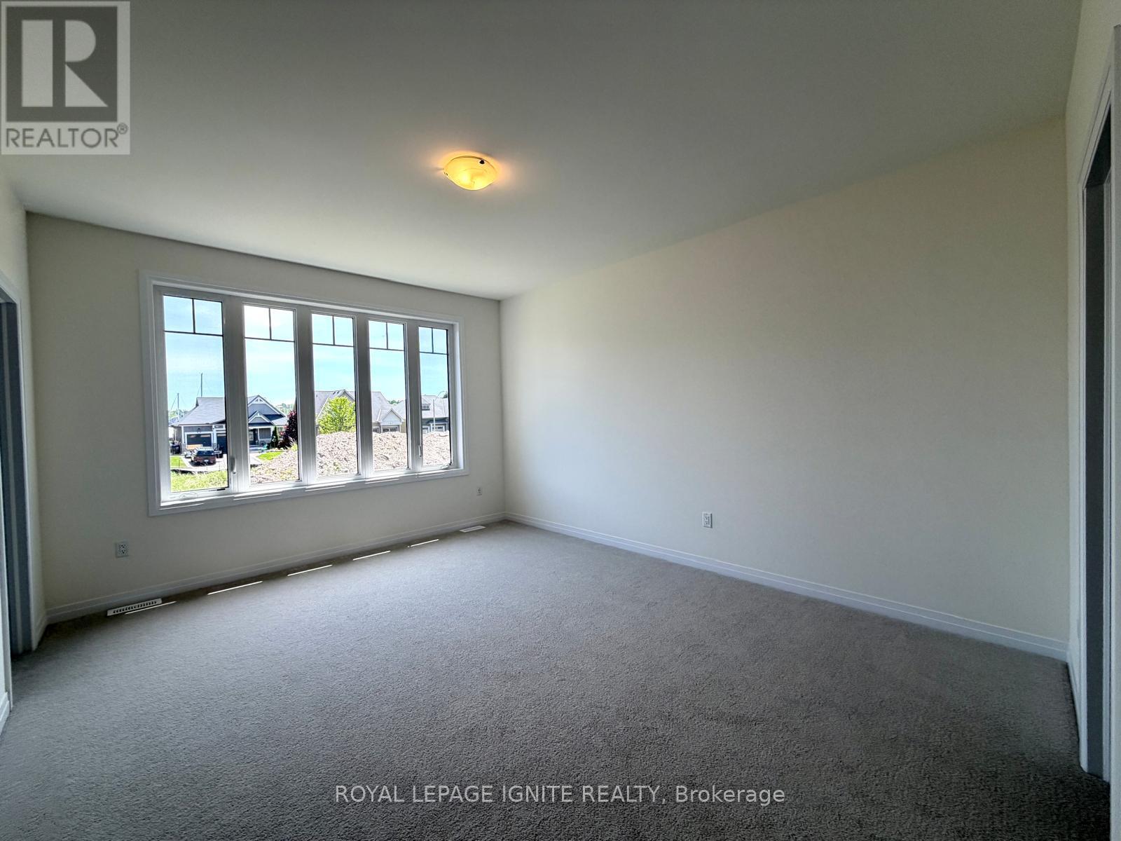 537 HUDSON CRESCENT - 19