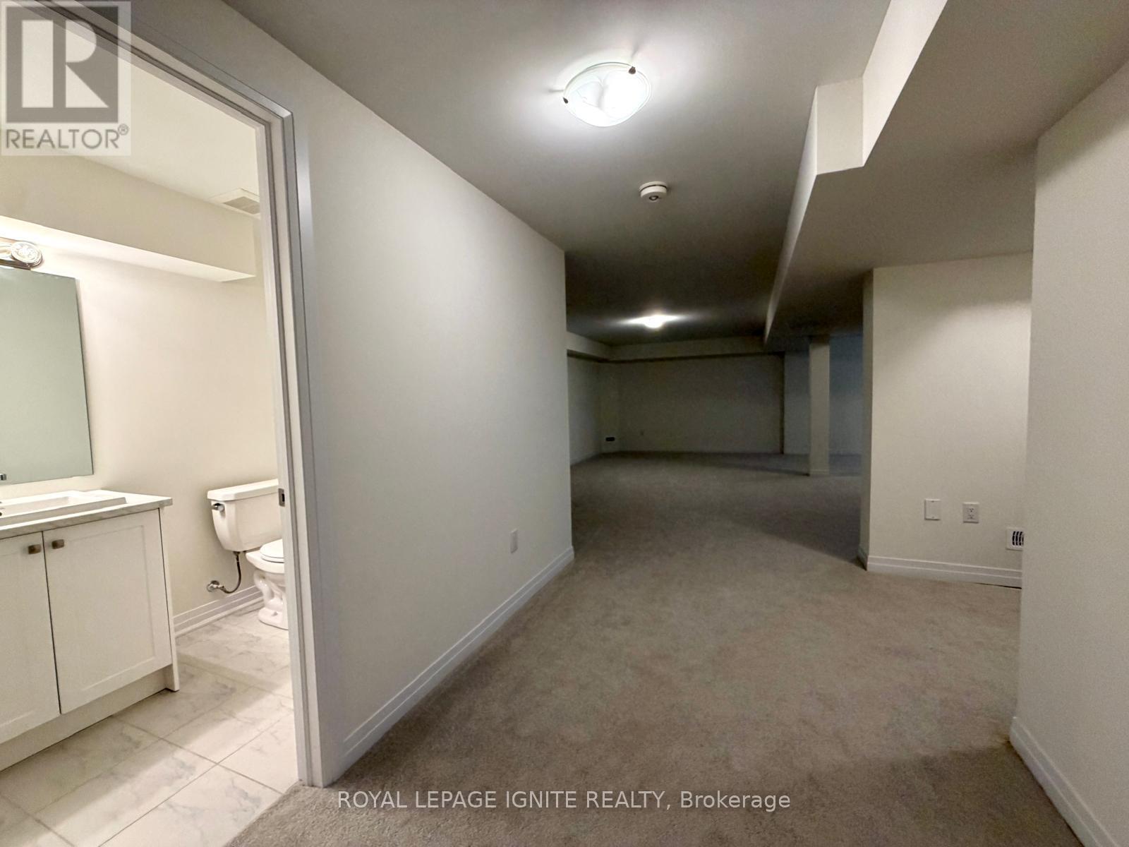 537 HUDSON CRESCENT - 22
