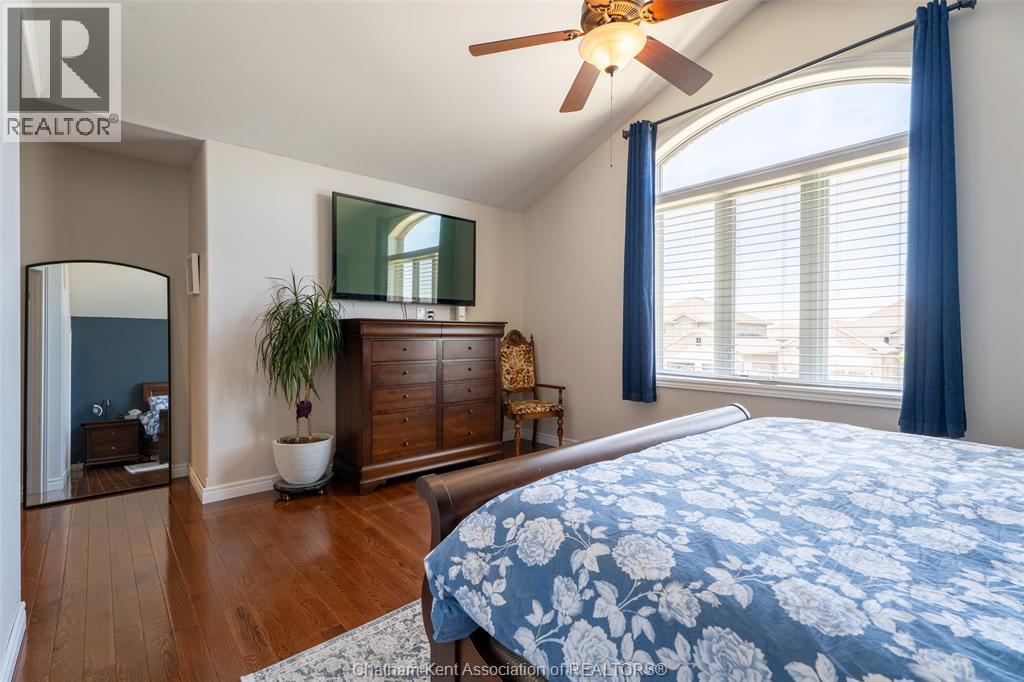 40 Enclave PLACE - 18
