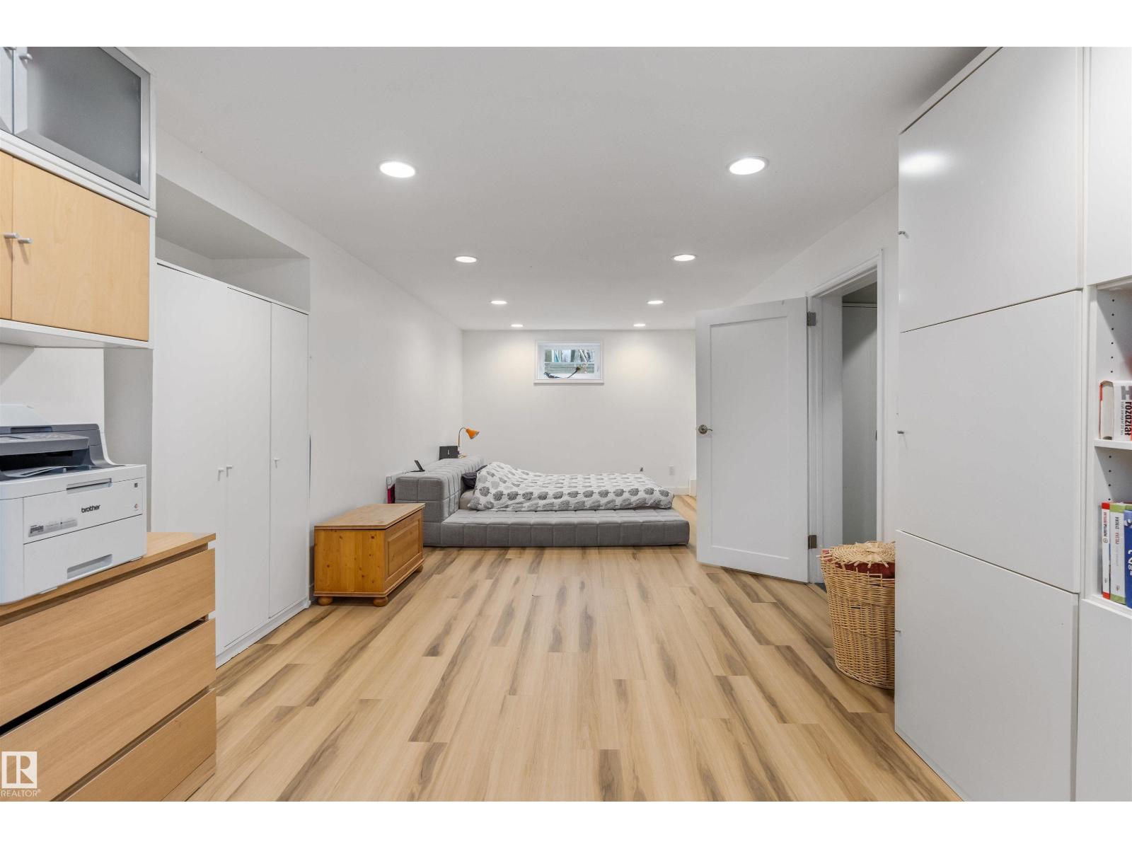 14007 104 AV NW - 21