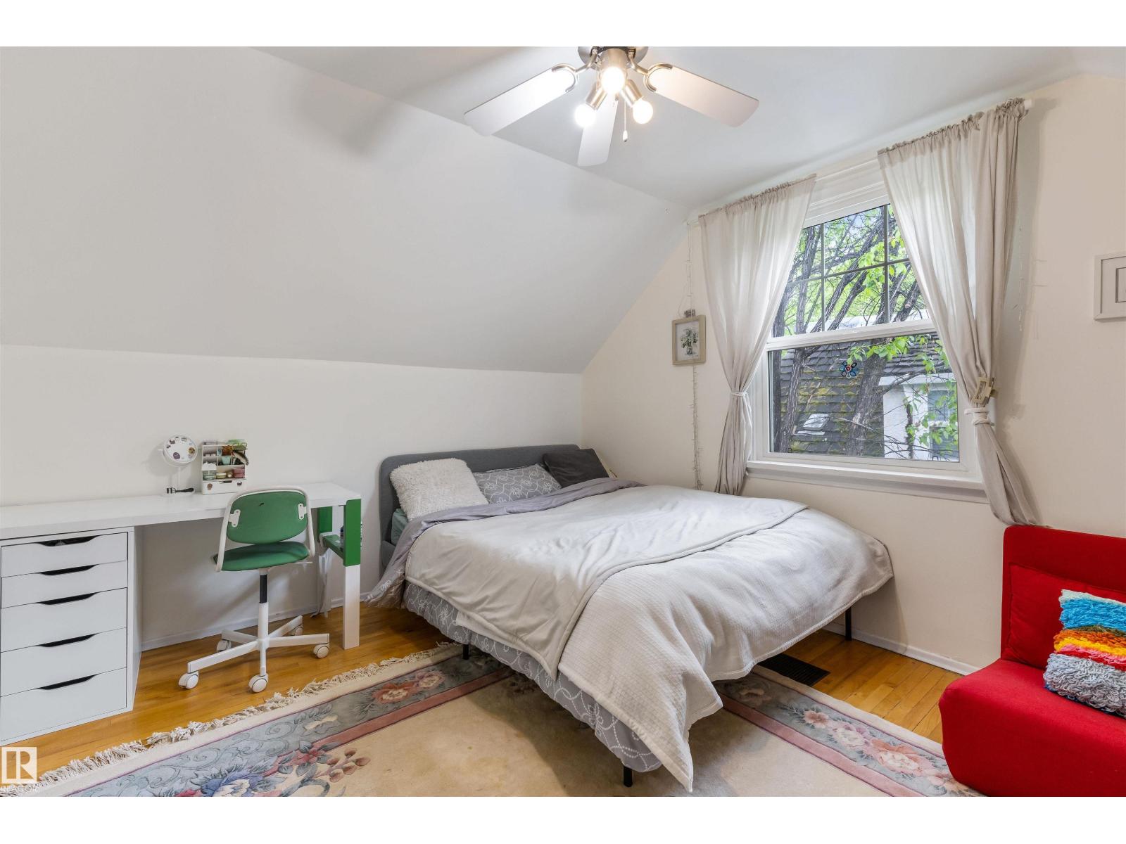 14007 104 AV NW - 15