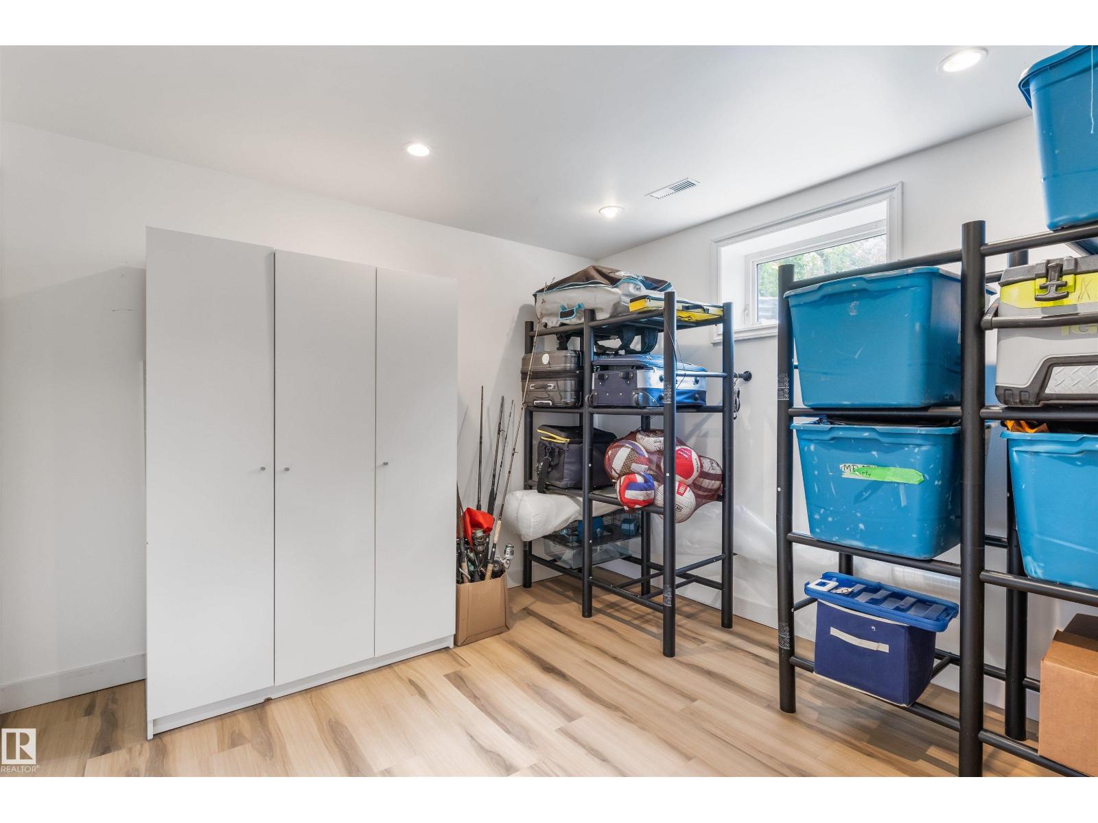 14007 104 AV NW - 23