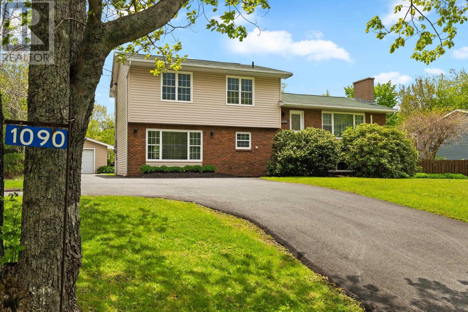 1090 Montague Road - Image 3