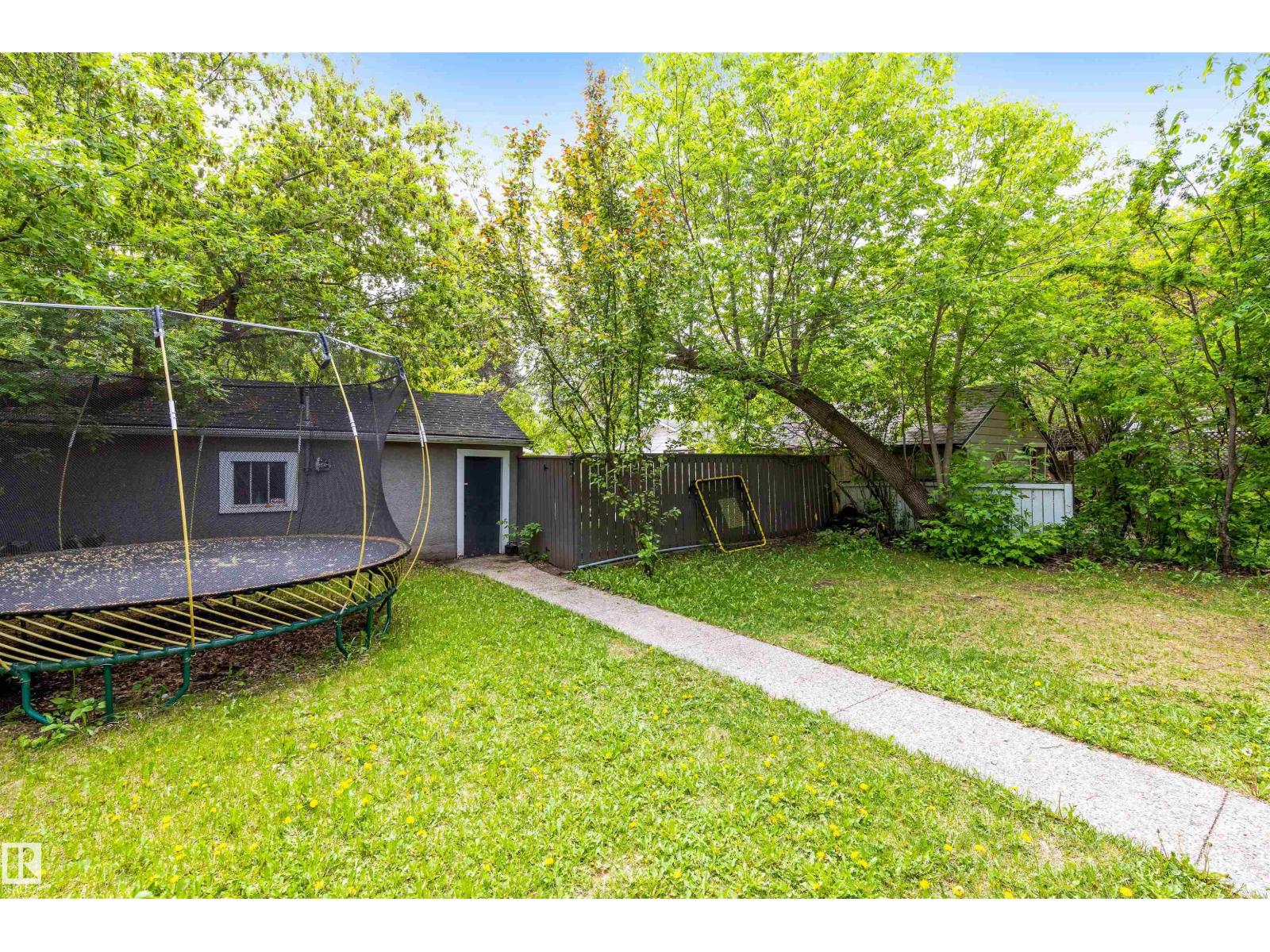 14007 104 AV NW - 27