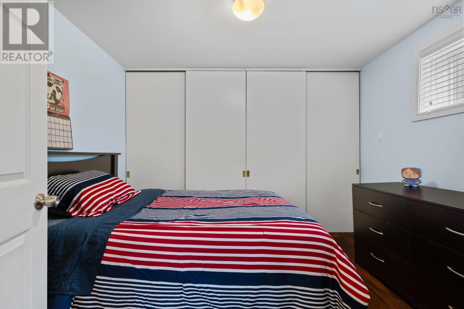 1090 Montague Road - 40