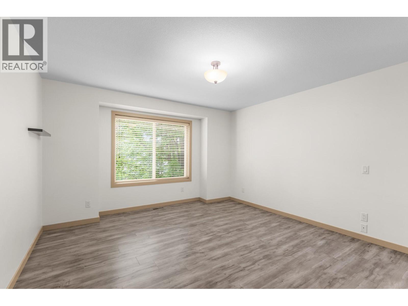  1939 Rosealee Lane, West Kelowna