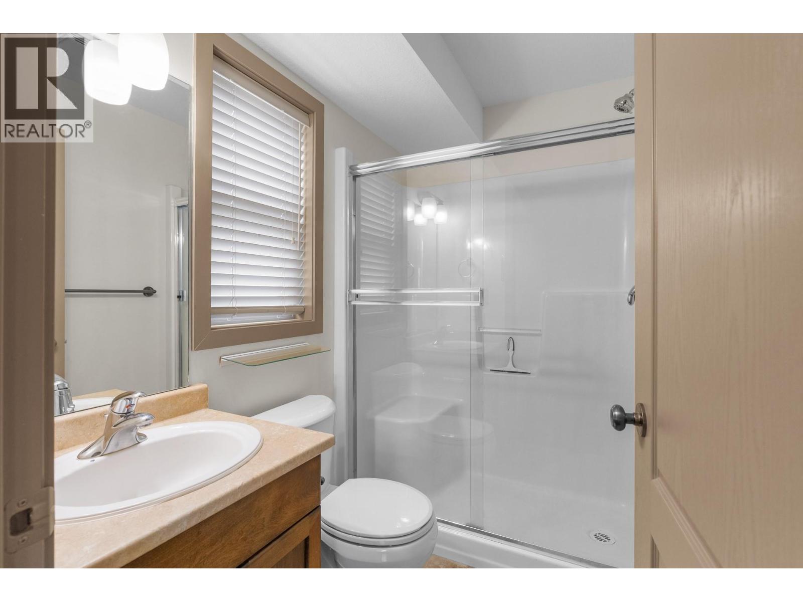  1939 Rosealee Lane, West Kelowna