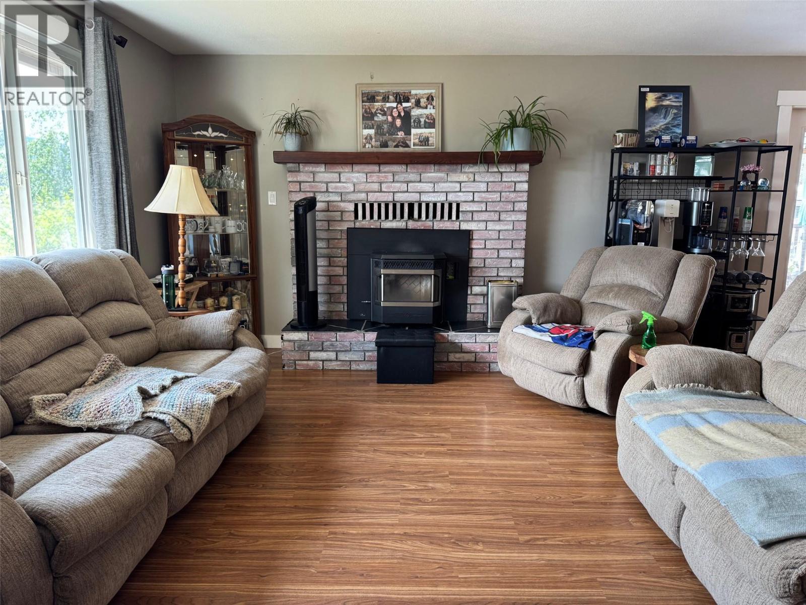 3399 Pineridge Drive - Image 2