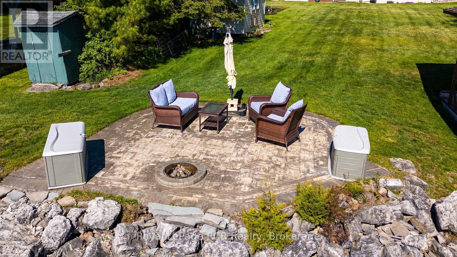405 BALMY BEACH ROAD - 34