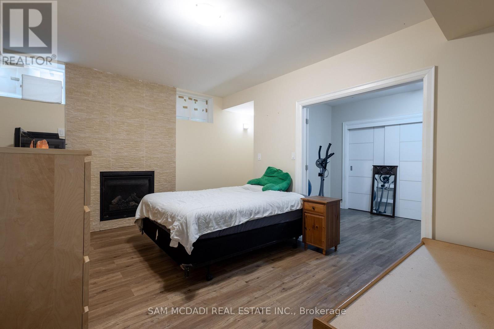 35A BROADVIEW AVENUE - 30