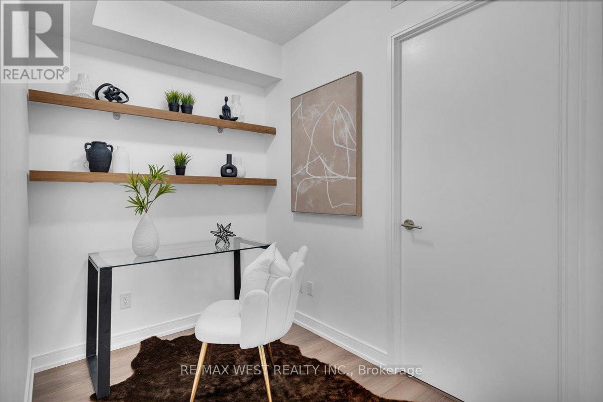 #306 20 THOMAS RILEY ROAD - 4