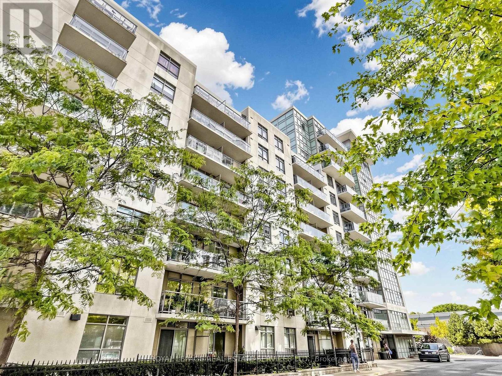 Listing photo of 728 - 812 LANSDOWNE AVENUE