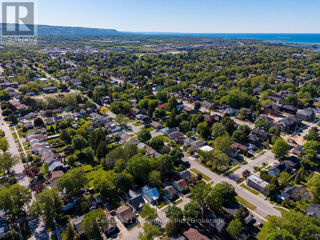 444 MAPLE STREET - 32
