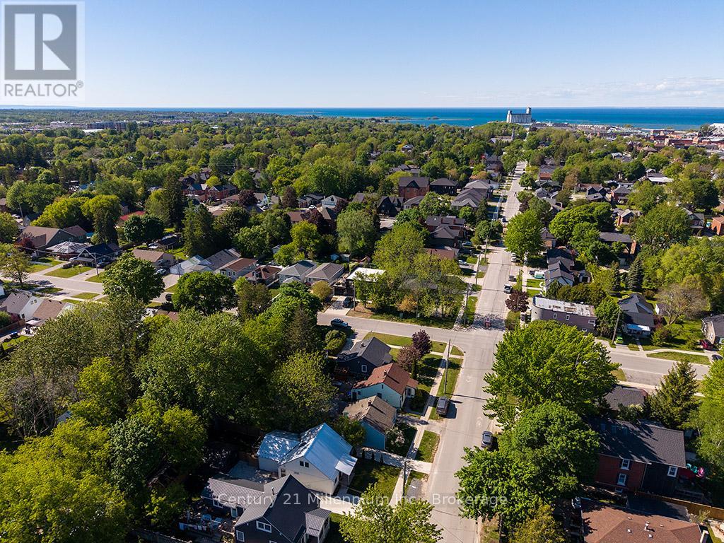 444 MAPLE STREET - 33