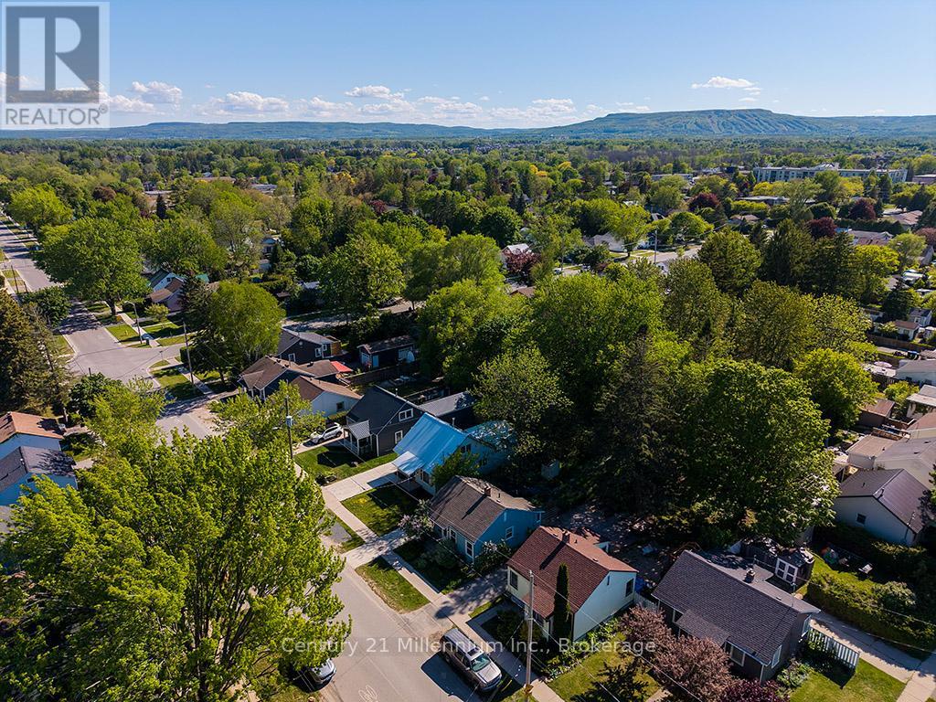 444 MAPLE STREET - 35