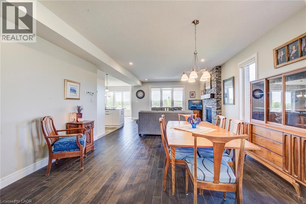 42 GELLERT Drive - 11