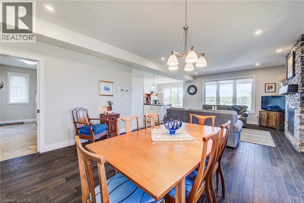 42 GELLERT Drive - 12