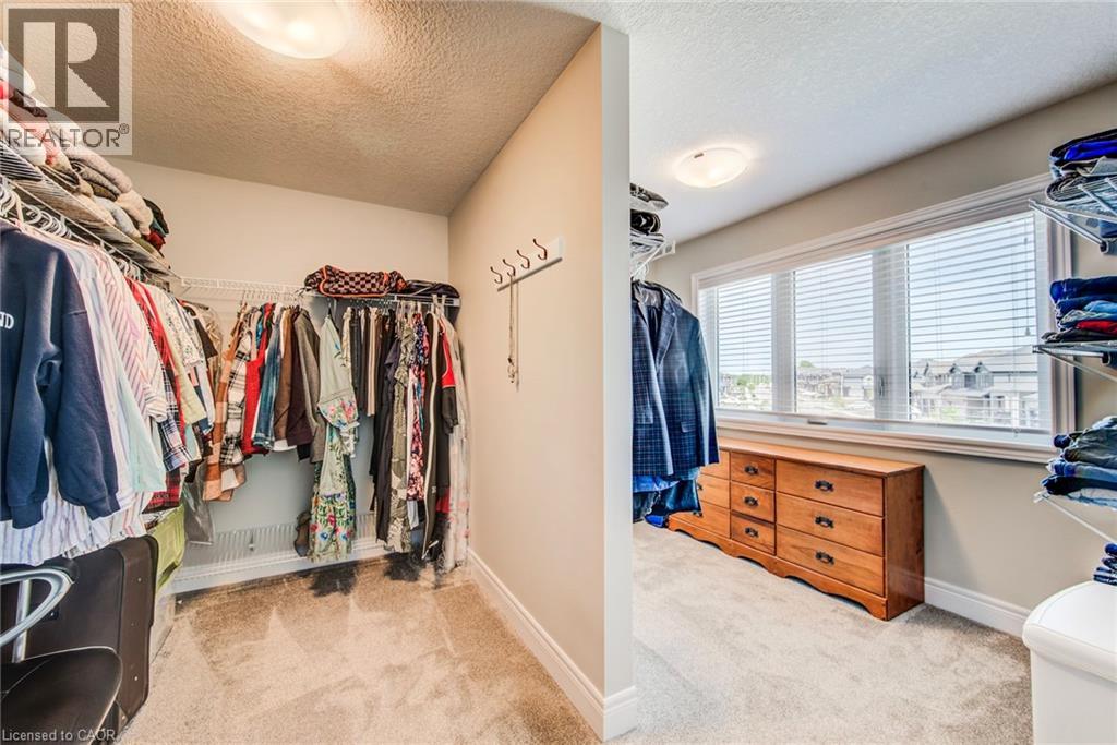 42 GELLERT Drive - 32