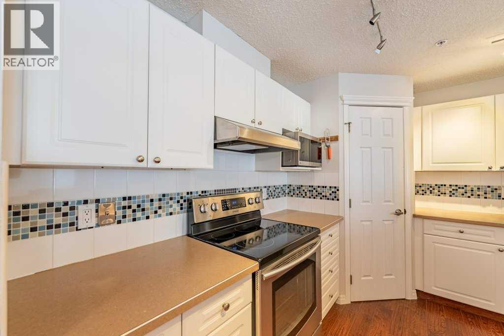#3 2212 34 Avenue SW - 4