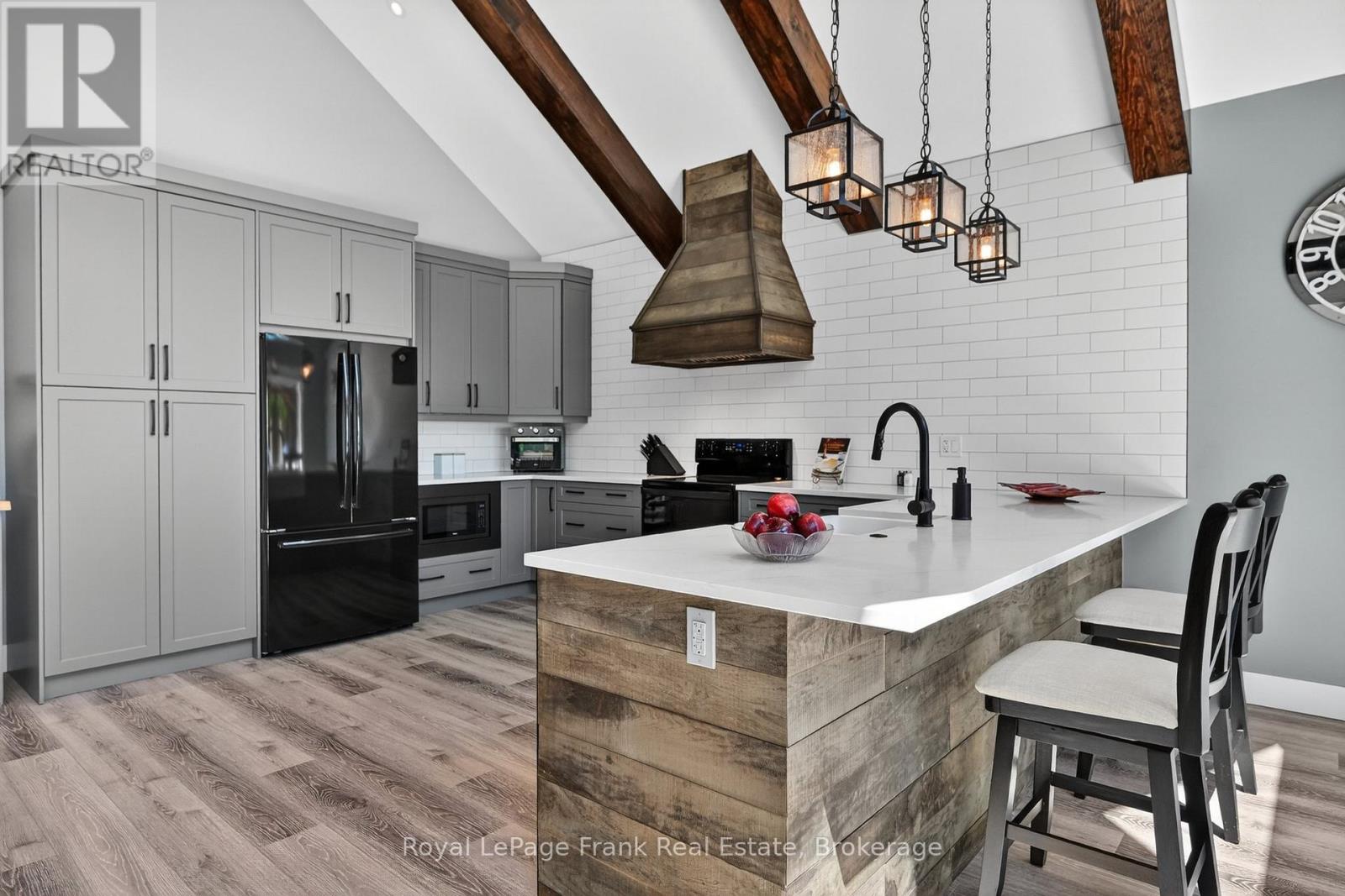 210 LAKESHORE DRIVE - 11