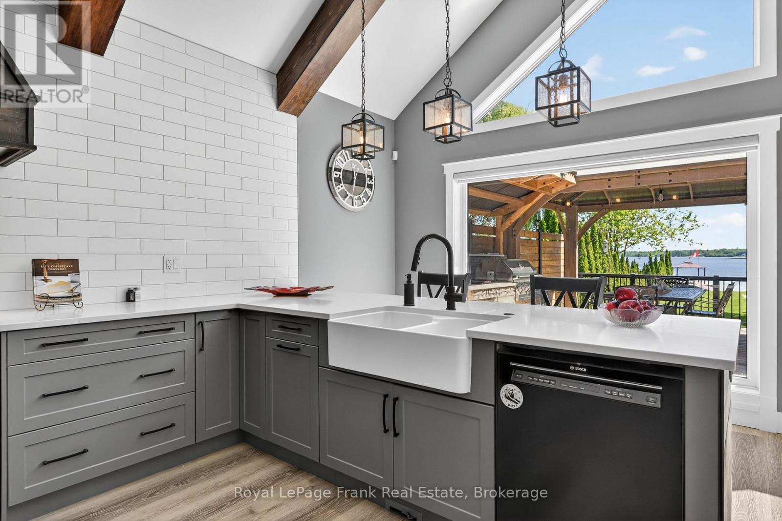 210 LAKESHORE DRIVE - 12
