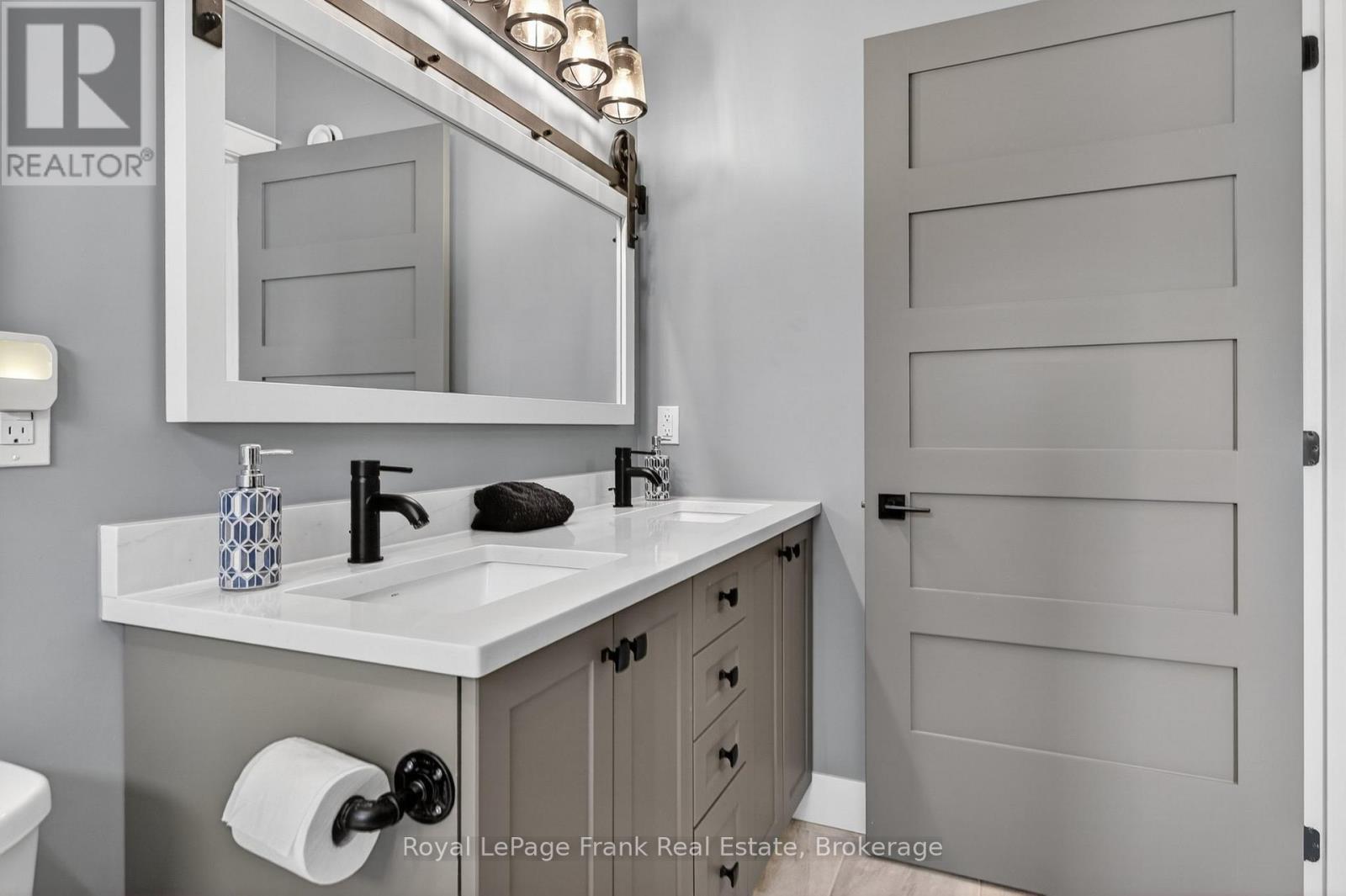 210 LAKESHORE DRIVE - 23
