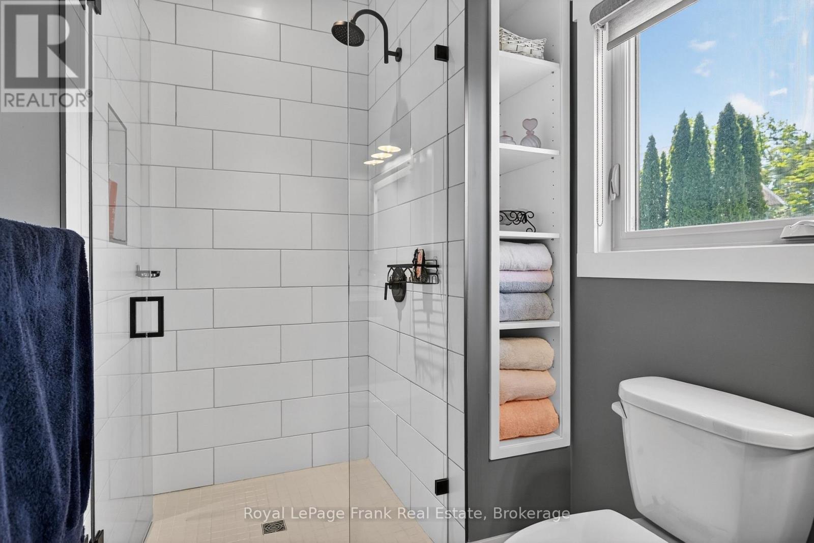 210 LAKESHORE DRIVE - 27