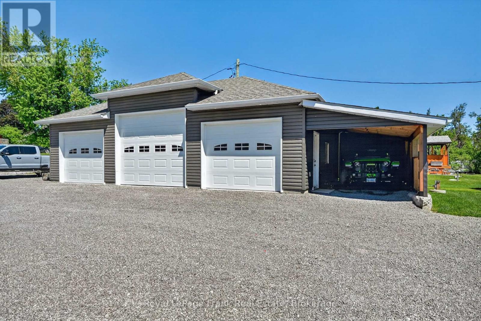 210 LAKESHORE DRIVE - 32