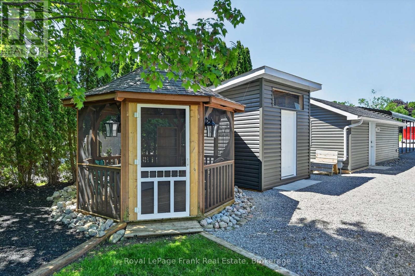 210 LAKESHORE DRIVE - 42