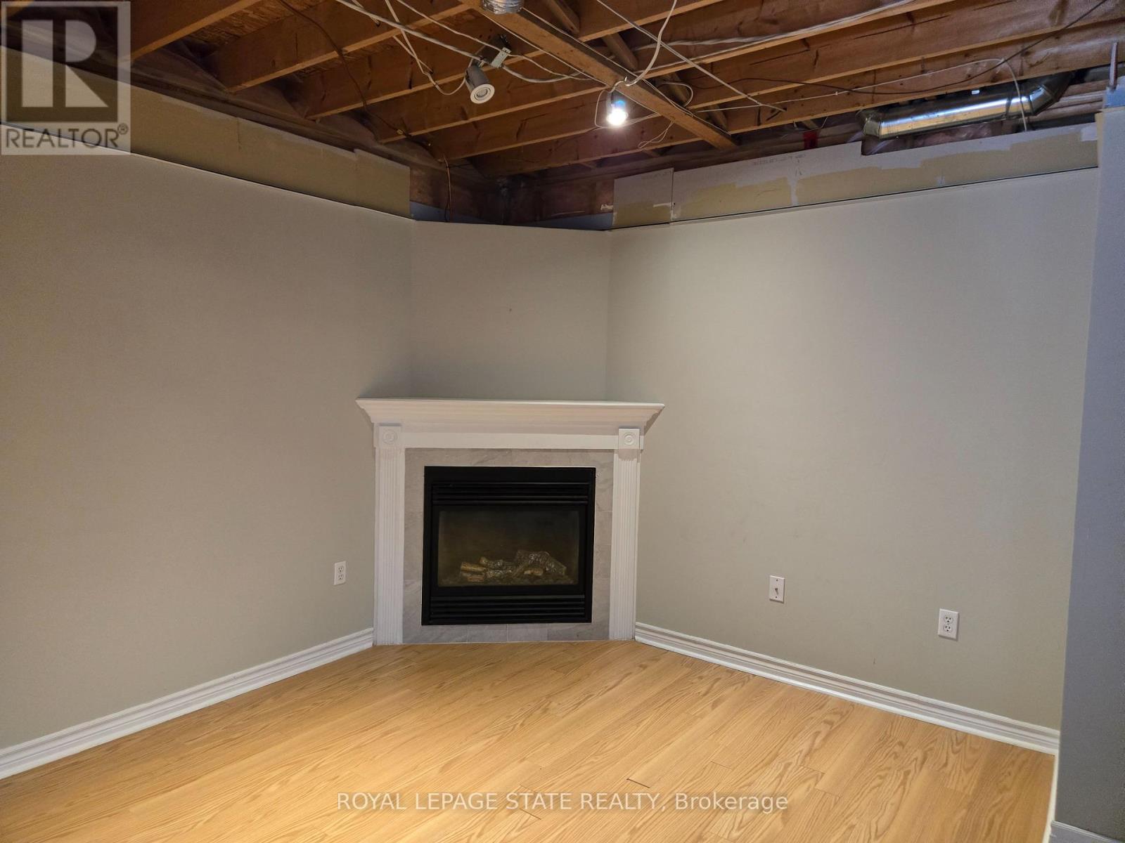 73 FOXTAIL AVENUE - 21